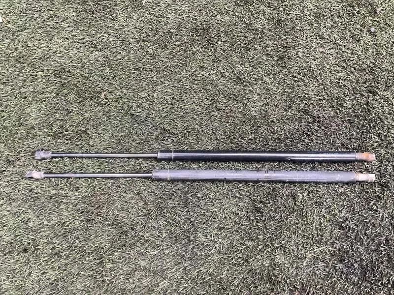 Амортизатор крышки багажника BMW X5 2003 E53