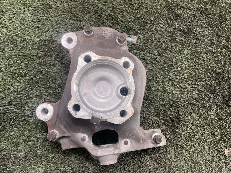 Кулак поворотный BMW 5 2008 E60