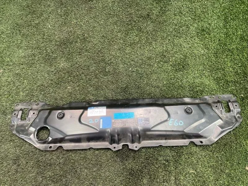 Рамка радиатора BMW 5 2008 E60