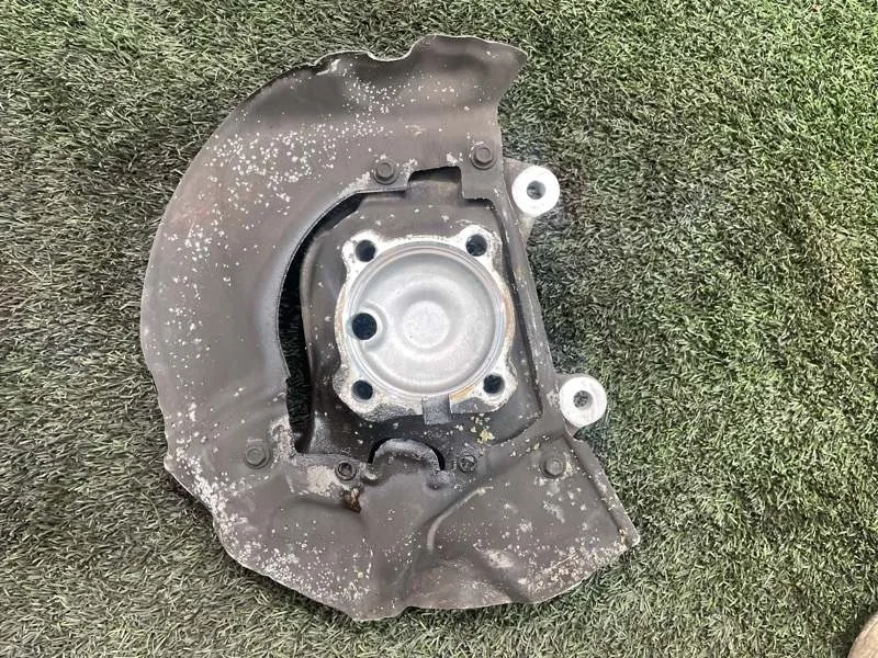 Кулак поворотный BMW 5 2006 E60