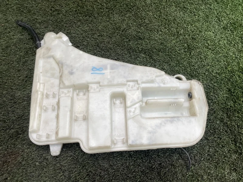 Бачок стеклоомывателя BMW 5 2013 F10