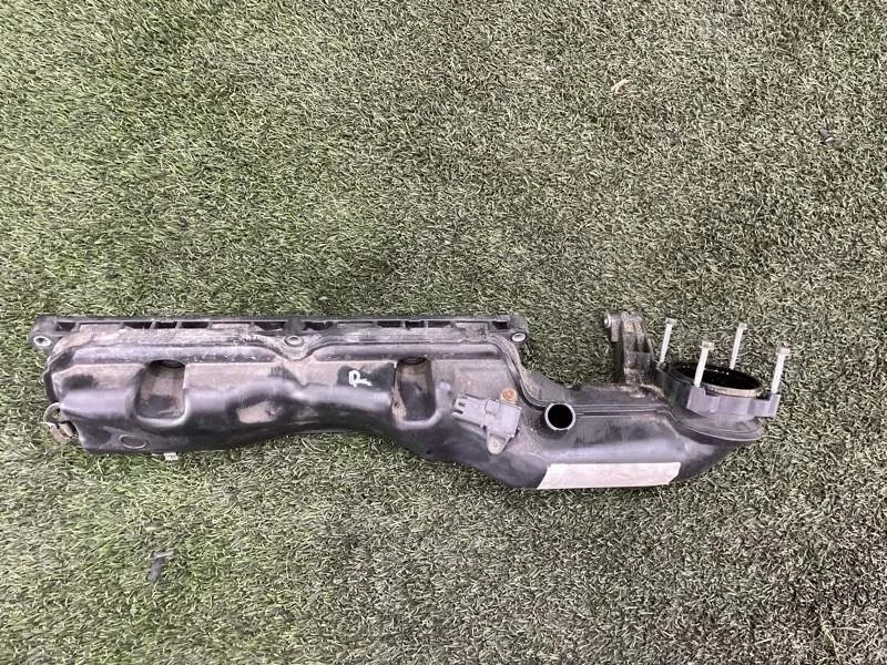 Коллектор впускной Bmw 7 2011 11617555663 F01 N63B44, правый