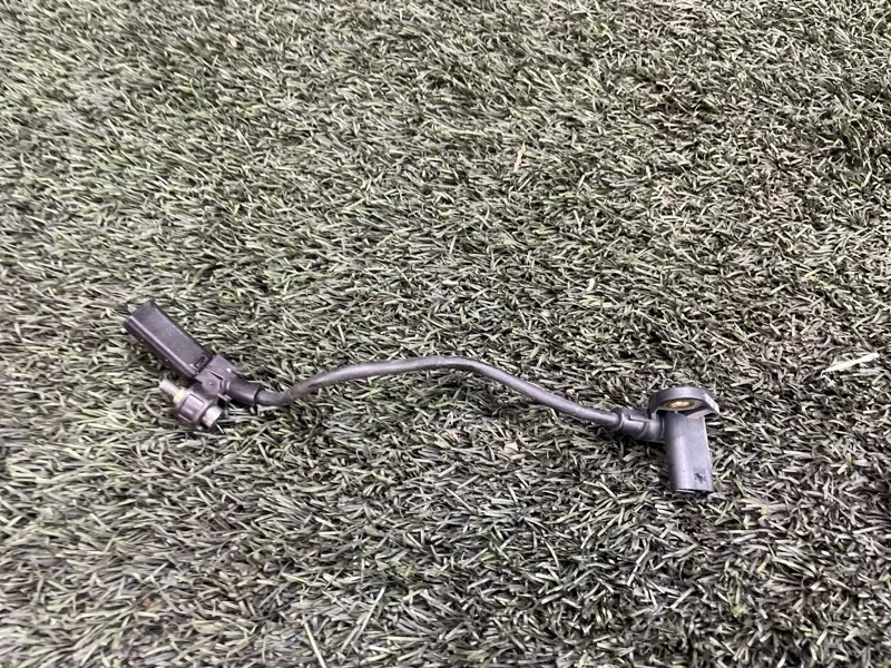 Датчик положения коленвала BMW 5 2011 F10