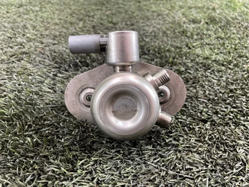 Топливный насос высокого давления Bmw X1 2013 13517584461 E84 N20B20A