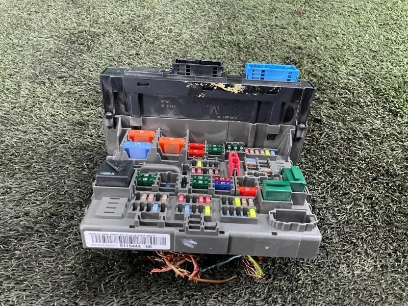 Блок предохранителей BMW X1 2013 E84