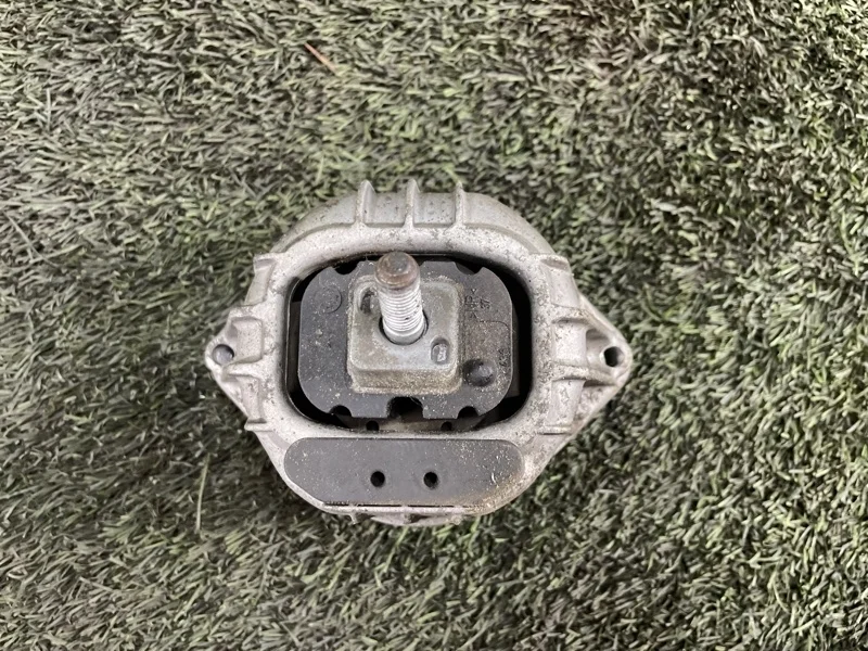 Подушка двигателя BMW X1 2013 E84