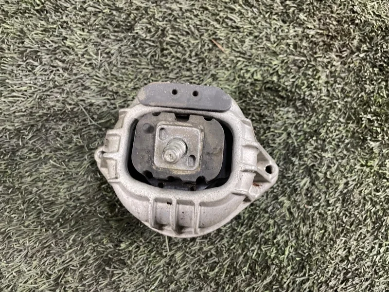 Подушка двигателя BMW X1 2013 E84