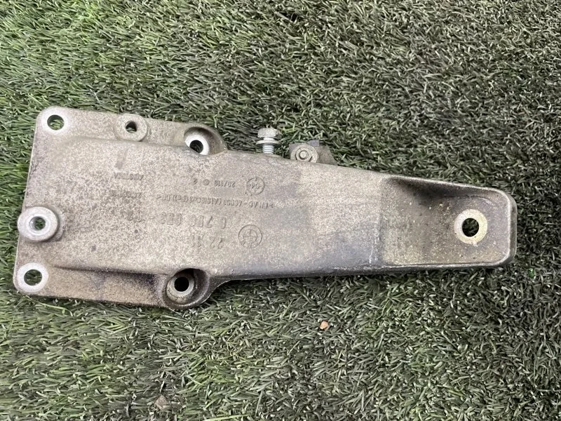 Кронштейн двигателя BMW X5 2006 E53