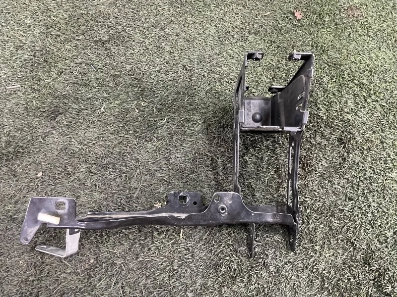 Кронштейн фары BMW 3 2012 F30