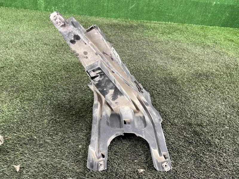 Кронштейн фары BMW X5 2009 e70