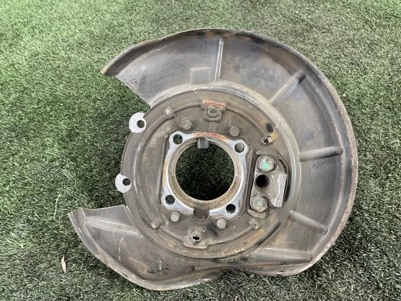 Кулак поворотный BMW X5 2006 E53