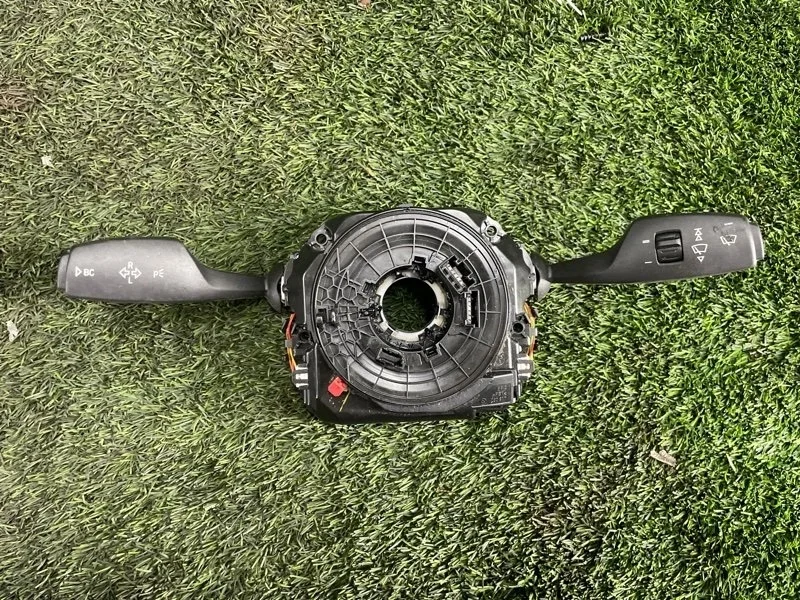 Блок подрулевых переключателей BMW 5GT 2012 F07