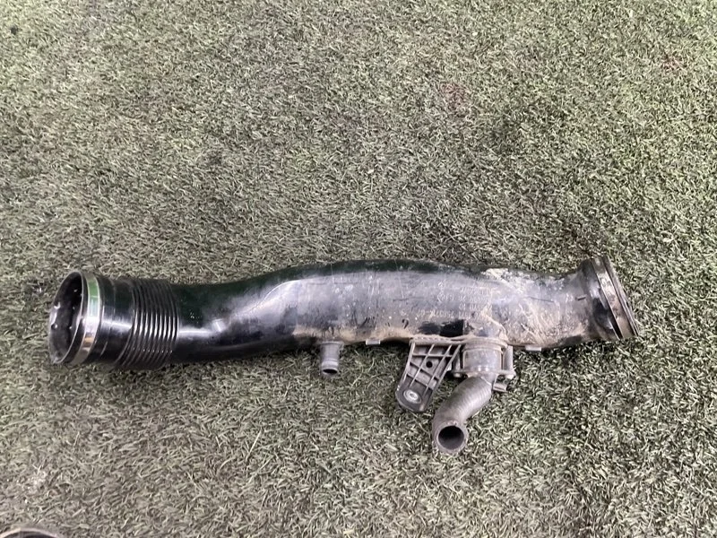 Патрубок интеркулера BMW X5 2012 e70