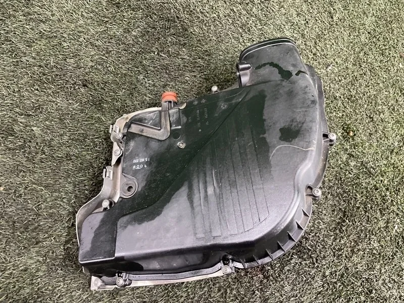 Корпус воздушного фильтра BMW 7 2012 f01