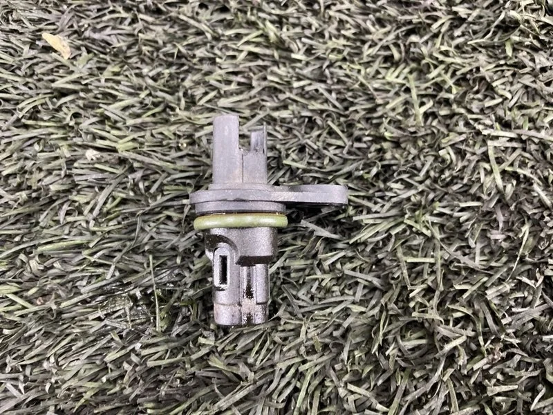 Датчик положения распредвала BMW 7 2012 f01