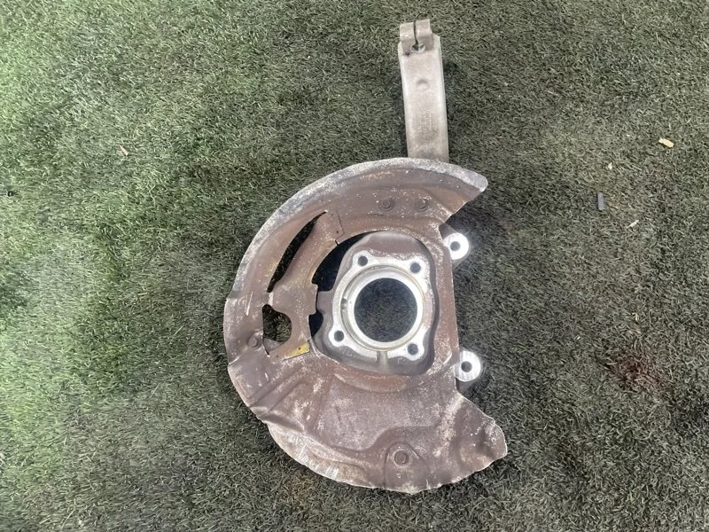 Кулак поворотный BMW X5 2009 e70