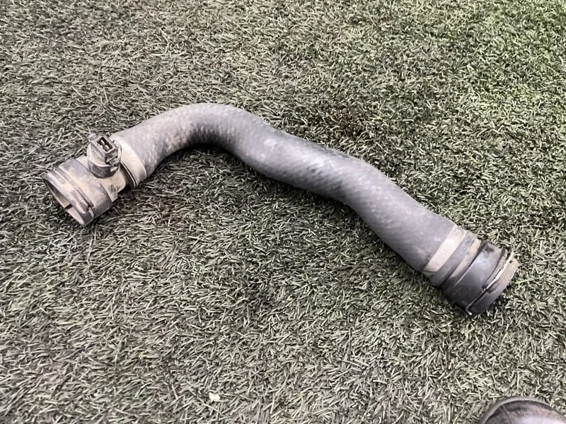 Патрубок системы охлаждения BMW 5 2004 E60