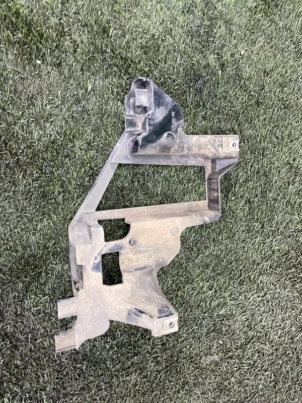 Кронштейн фары BMW X5 2006 E53