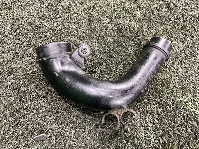 Патрубок интеркулера BMW X5 2012 e70