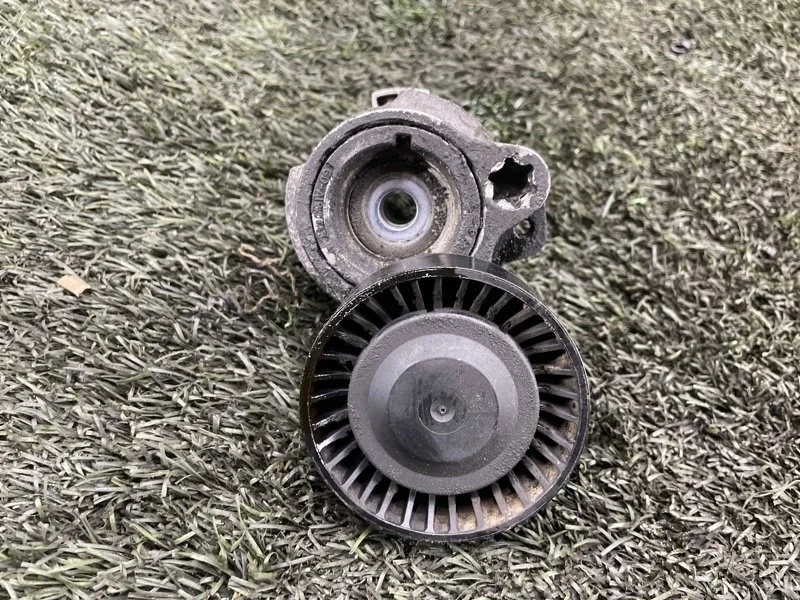 Ролик натяжной навесного оборудования BMW X5 2004 E53