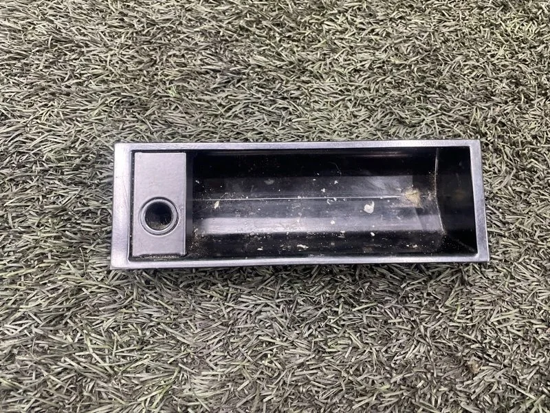 Пепельница BMW X5 2005 E53