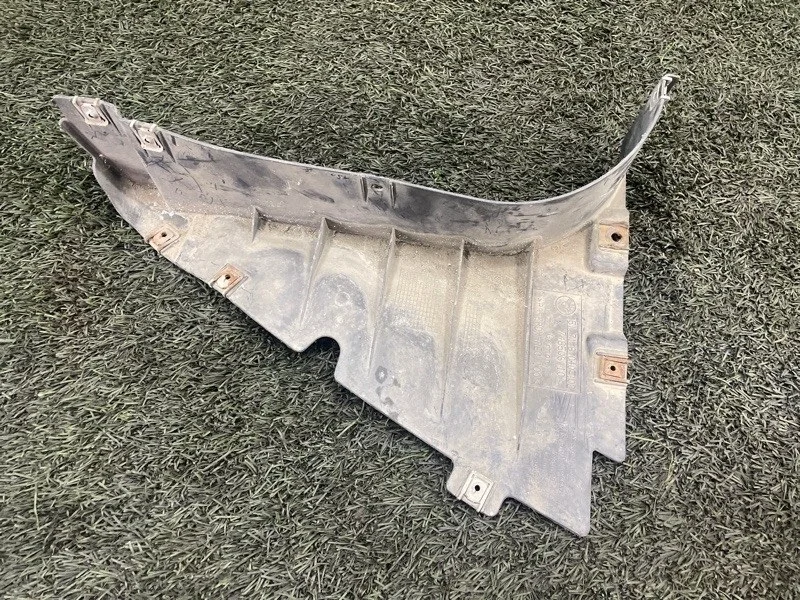 Пыльник крыла BMW 3 2007 e90