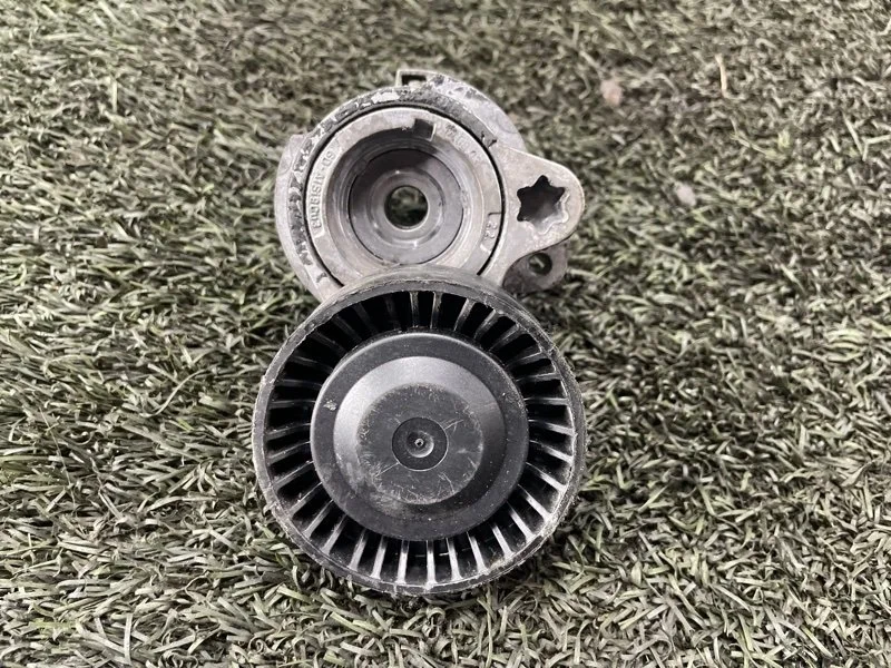 Натяжитель ремня генератора BMW X5 2004 E53