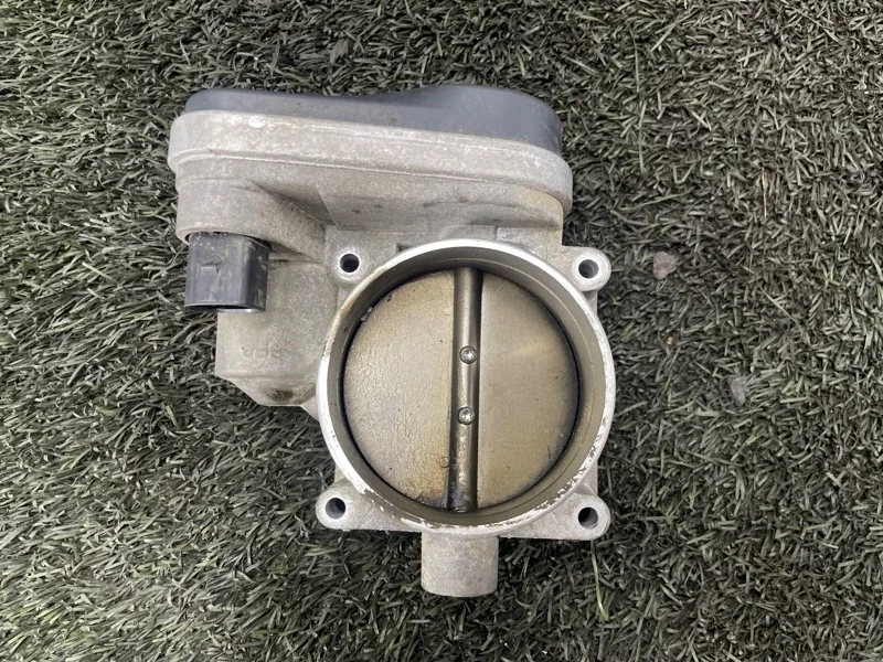 Дроссельная заслонка BMW X5 2004 E53