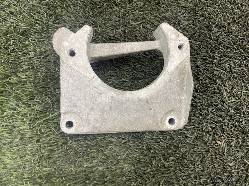 Кронштейн двигателя BMW 5 2005 E60