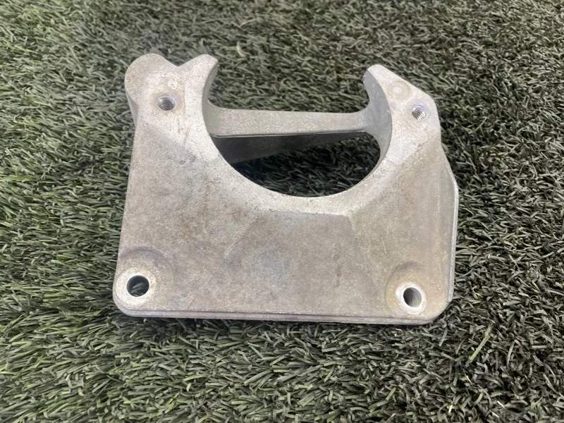 Кронштейн двигателя BMW 5 2005 E60