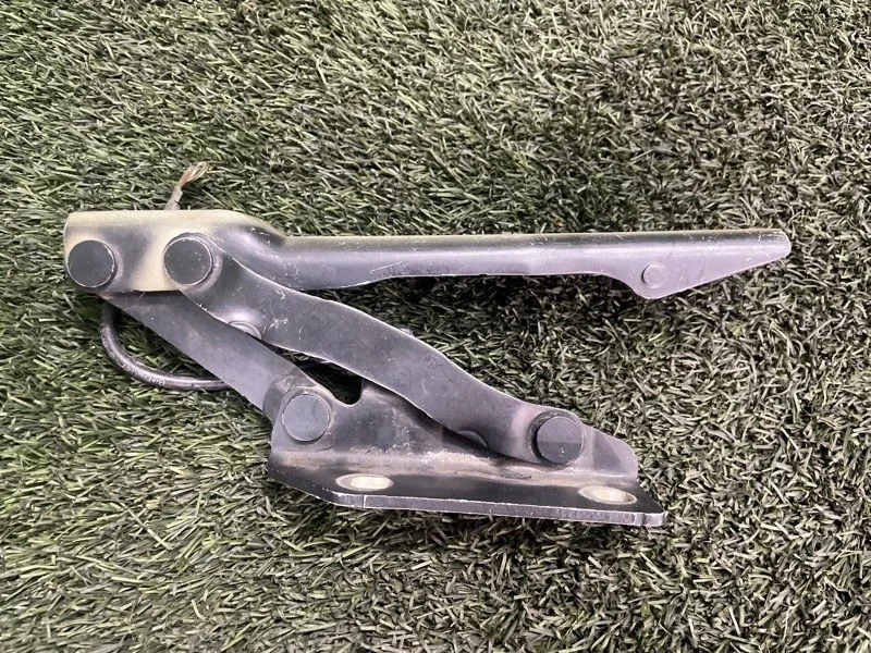 Петля капота BMW 5 2005 E60