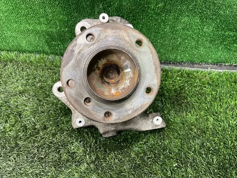 Кулак поворотный BMW 3 2008 e90