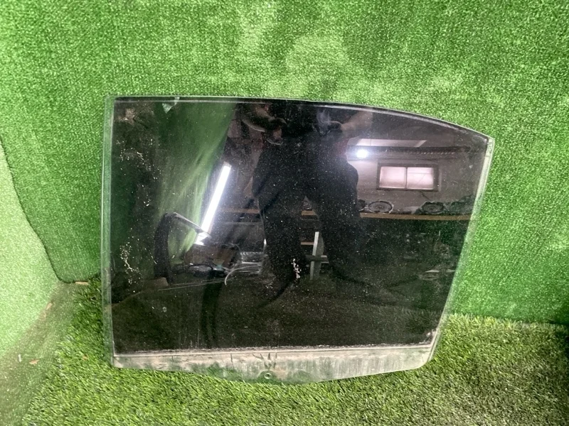 Стекло двери BMW 5 2001 e39 Touring