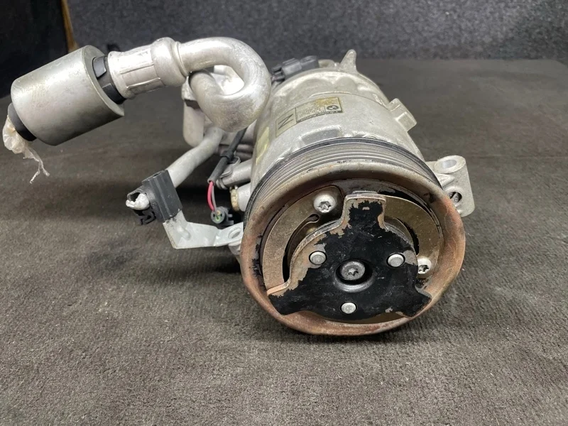 Компрессор кондиционера BMW 3 2010 e90