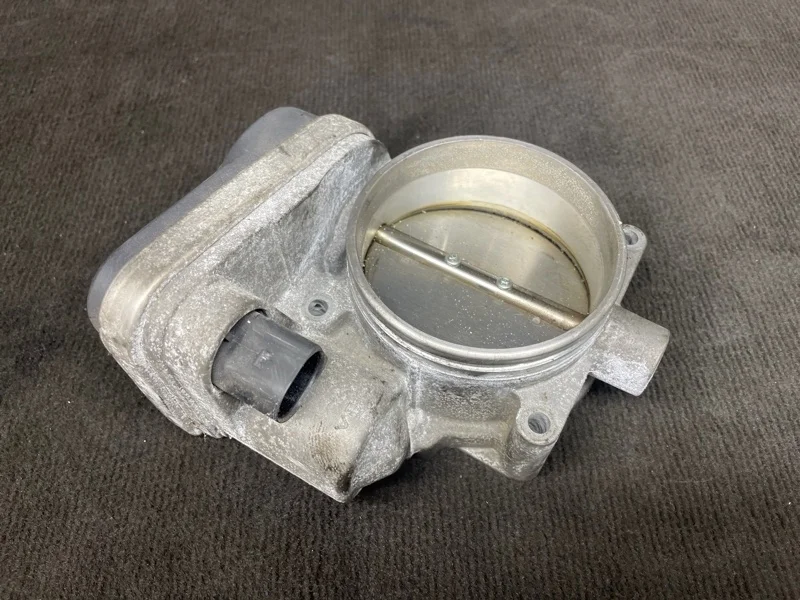 Дроссельная заслонка BMW X5 2004 E53