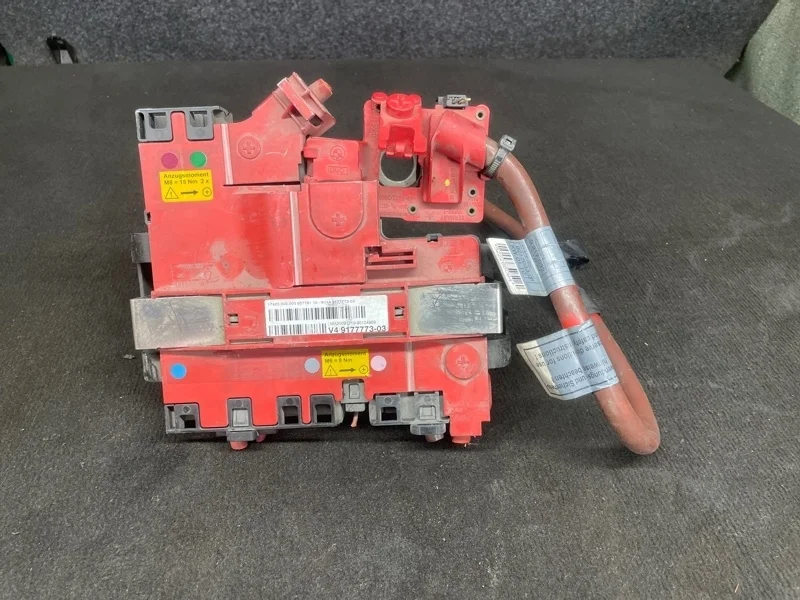 Плюсовая клемма АКБ Bmw 5 2012 61149177773 F10 N52B25, задняя