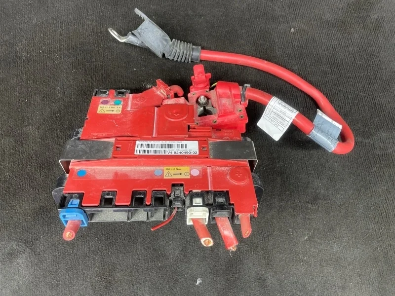 Плюсовая клемма АКБ Bmw 5 2012 61149240490 F10 N52B30, задняя