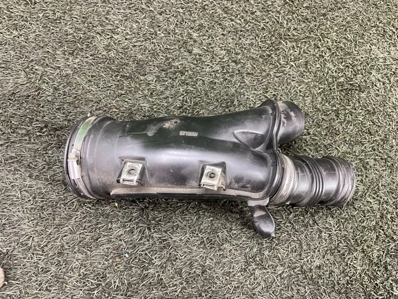 Патрубок воздушного фильтра BMW X6 2010 E71