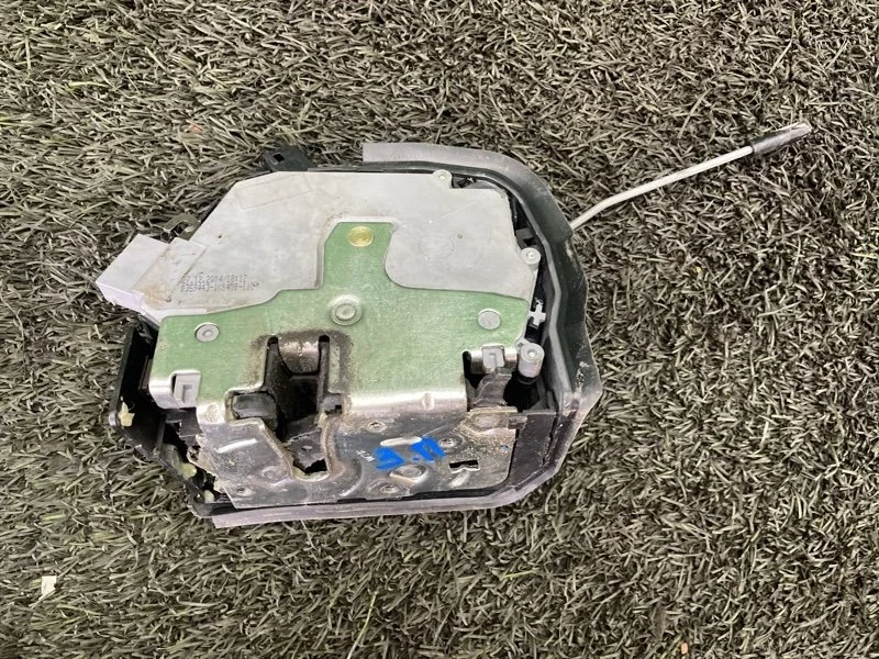 Замок боковой двери BMW X5 2006 E53