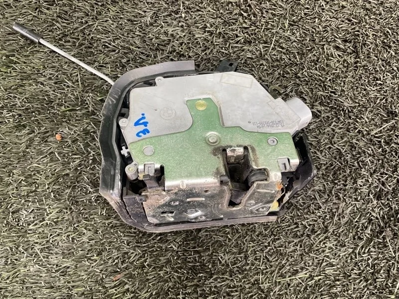 Замок боковой двери BMW X5 2006 E53