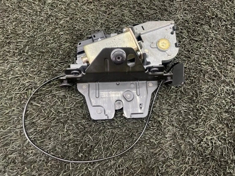 Замок двери багажника BMW X5 2005 E53