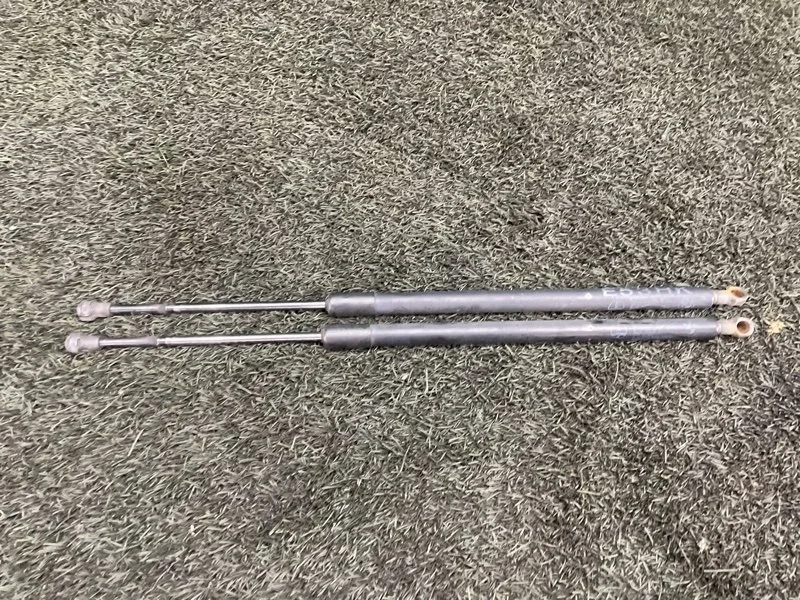 Амортизатор крышки багажника BMW X5 2005 E53