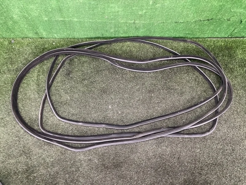 Уплотнитель двери BMW X5 2005 E53