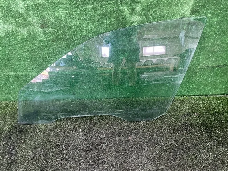 Стекло двери BMW 5 e39