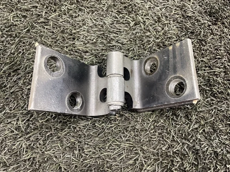 Петля двери BMW X5 2005 E53