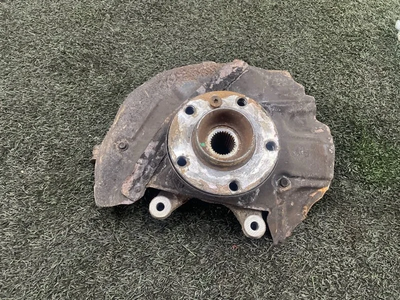 Кулак поворотный BMW X5 2005 E53