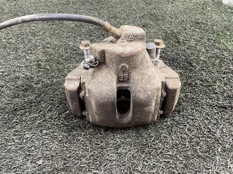 Суппорт тормозной BMW X5 2005 E53