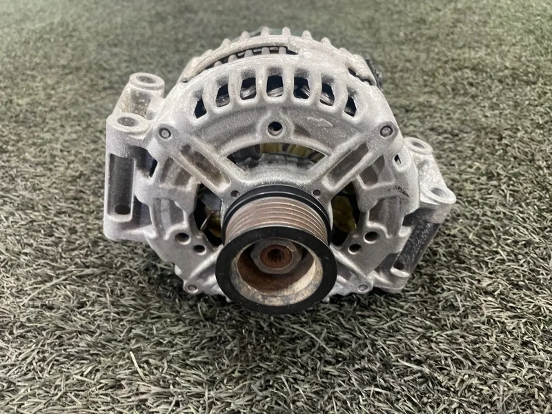 Генератор BMW X5 2012 e70