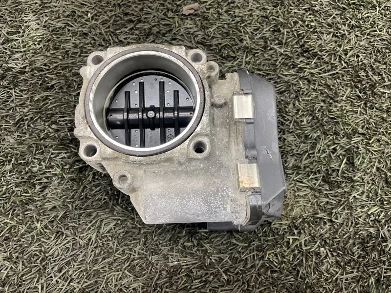 Дроссельная заслонка BMW X5 2012 e70