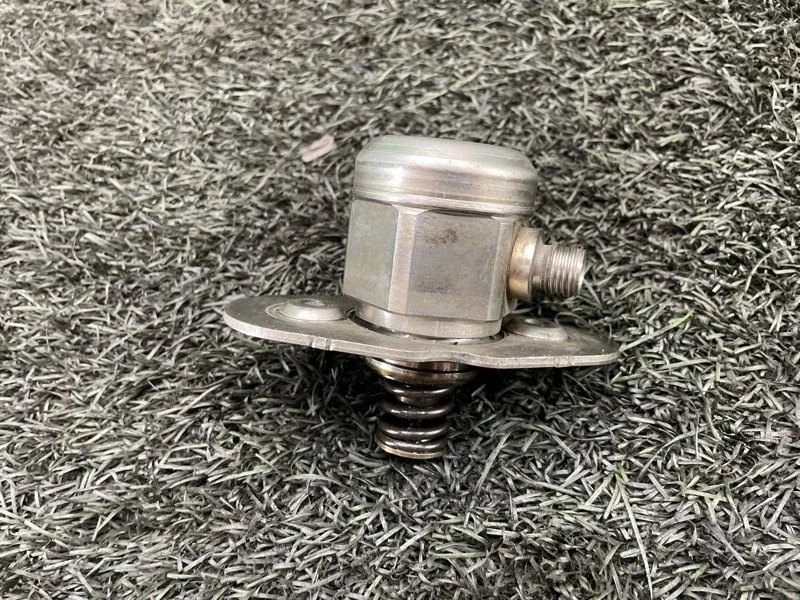 Топливный насос высокого давления Bmw 5 2013 13517584461 F10 N20B20